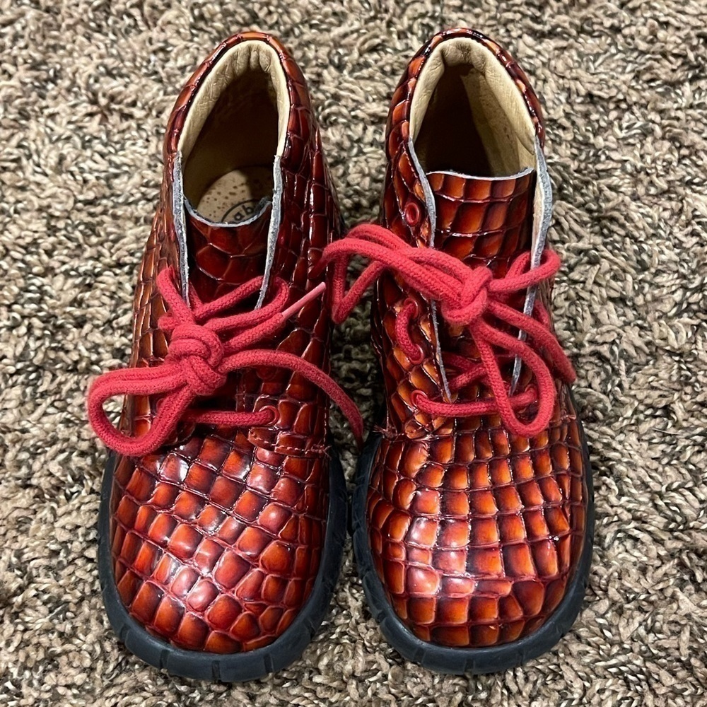 Baby Botte Paten Red Crocodile Leather Lace Up Boot Bootie Sz 26 EU 9.5 US